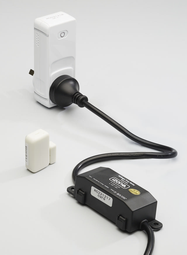 iZone Smart Garage Door Contoller Kit